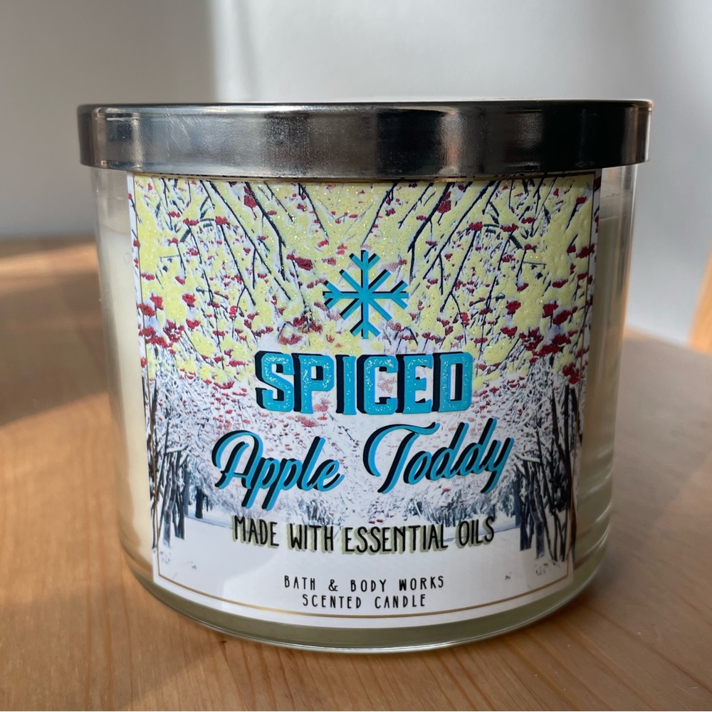 NWT Bath and Body Works Spiced Apple Toddy Scented 3-Wick Candle Cinnamon Clove